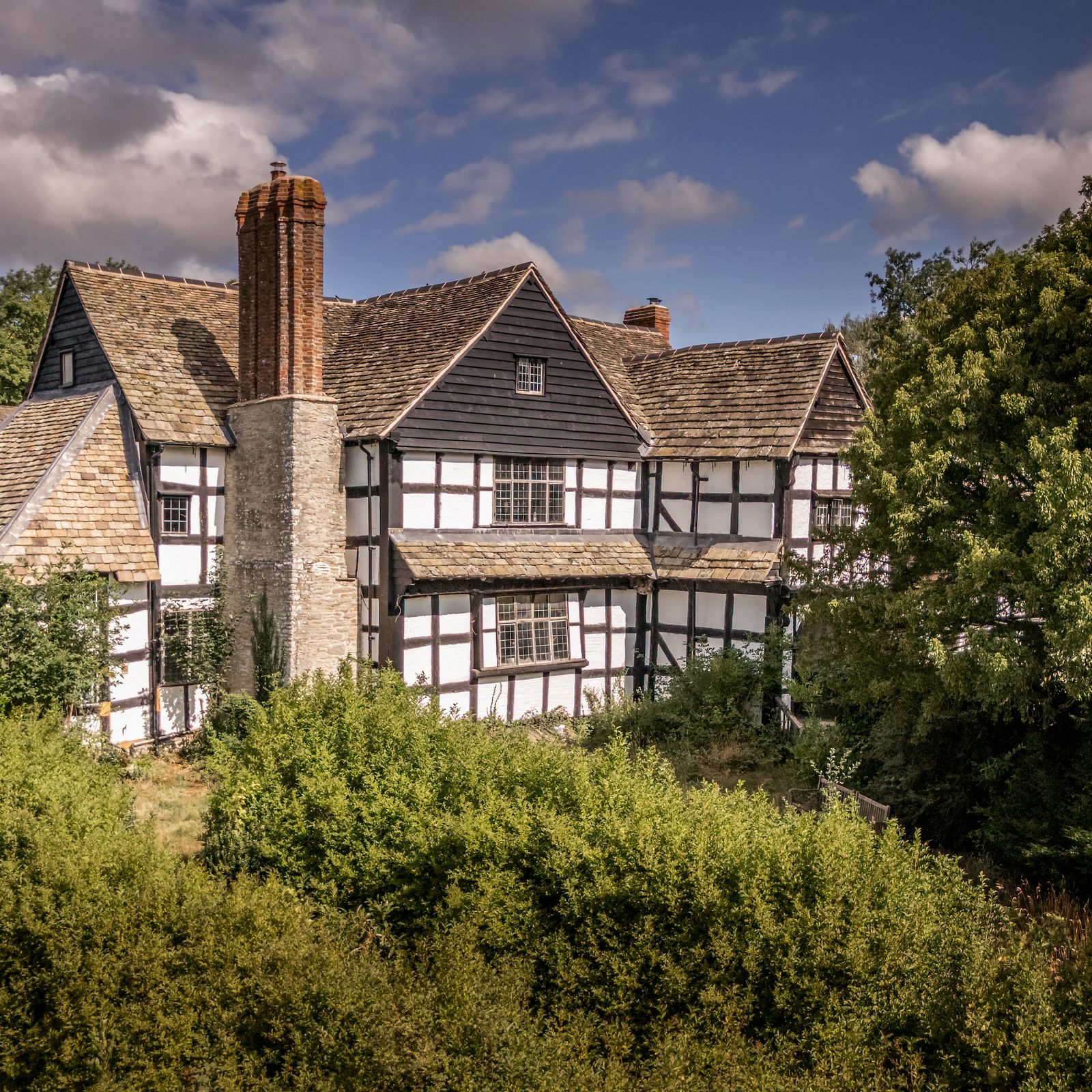 You can stay in the 17th-century farmhouse from Hamnet