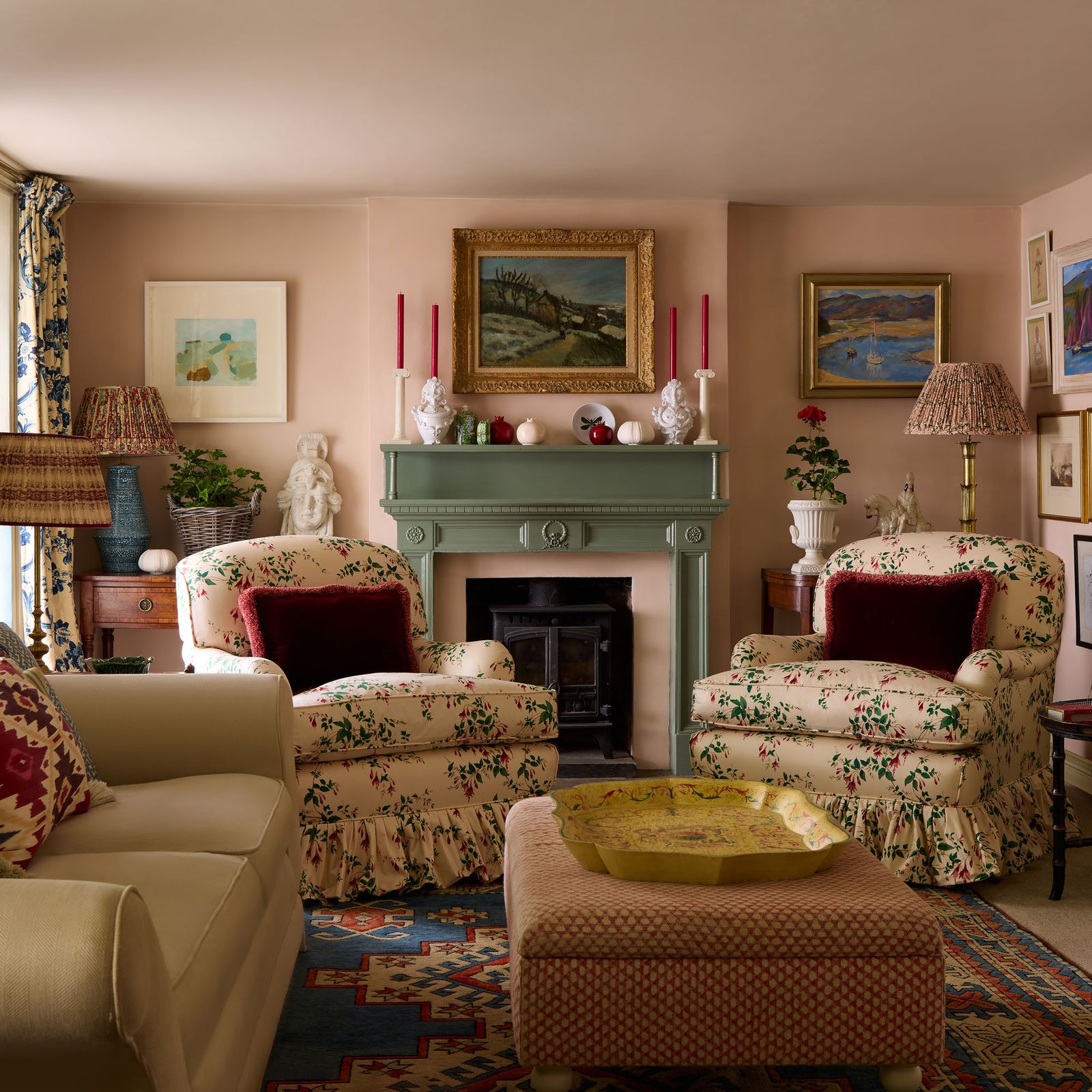 A former British Vogue staffer's deeply comfortable Hampshire cottage